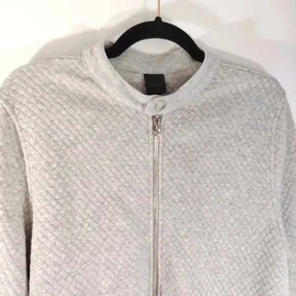 H&M Quilted Jacket Dove Grey Silver Medium Soft Comfy Gray Zipper Crew Collar M - Picture 6 of 16